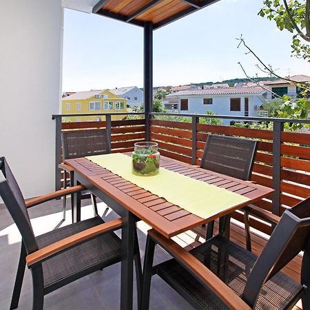 Santa Cruz Apartments Supetar Ngoại thất bức ảnh
